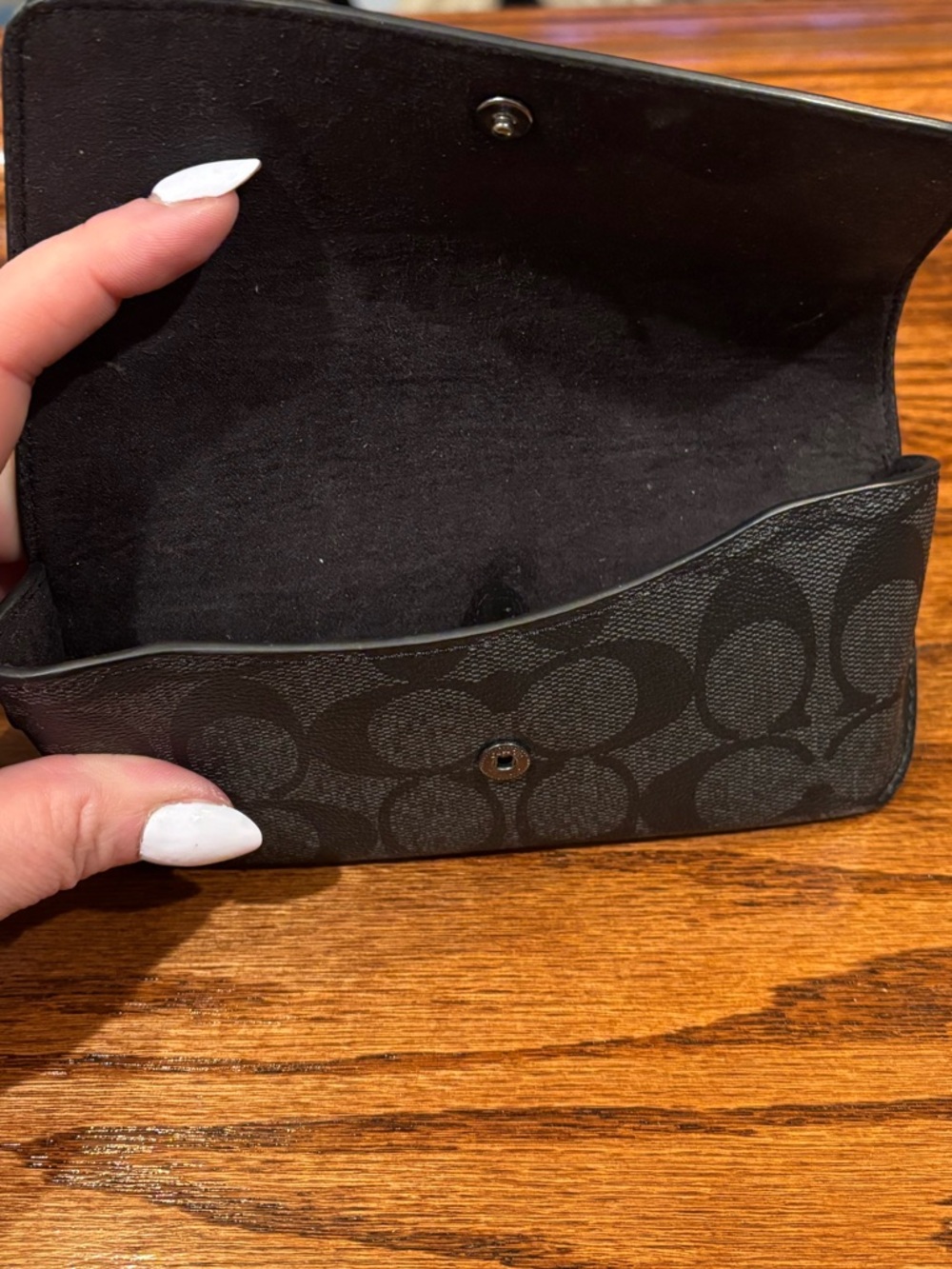 Coach Black Signature Sunglasses Case - Picture 3 of 3